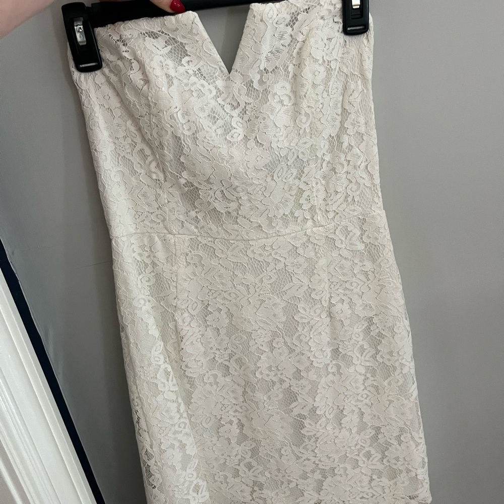 She + Sky Cream Sweetheart Sheath Dress